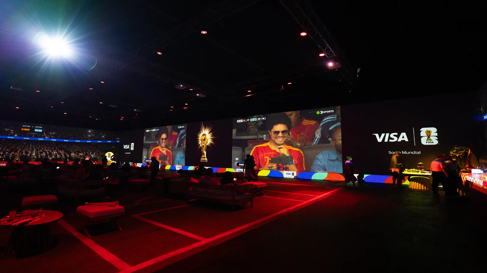Evento empresarial con mapping visual y luces inmersivas